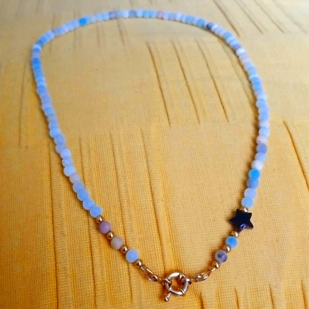 2 Necklaces - Picture 2 of 4